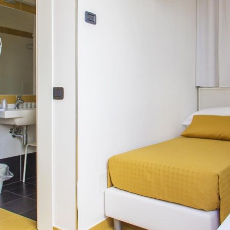 Hotel Villa Chiara Terracina Kültér fotó